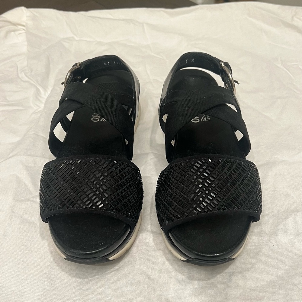 Salvatore Ferragamo Black Sport Comfort Sandals Woven Strap Women’s 6